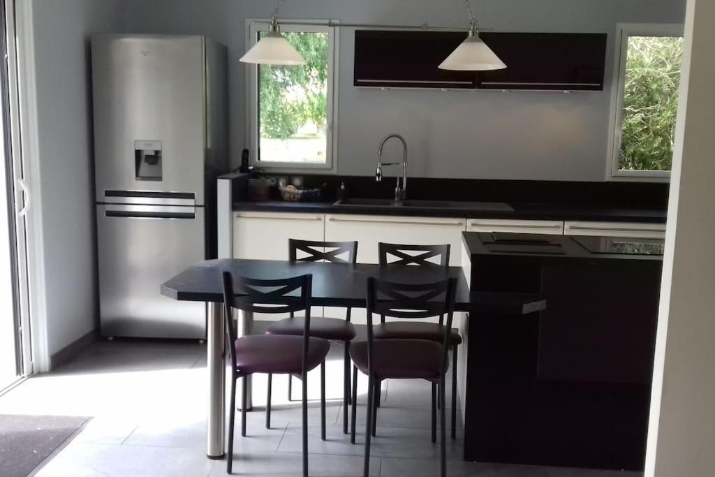 9 Pers 160 M² +Jardin- 10Mn Nantes -30Mn Mer Bouguenais Exterior photo